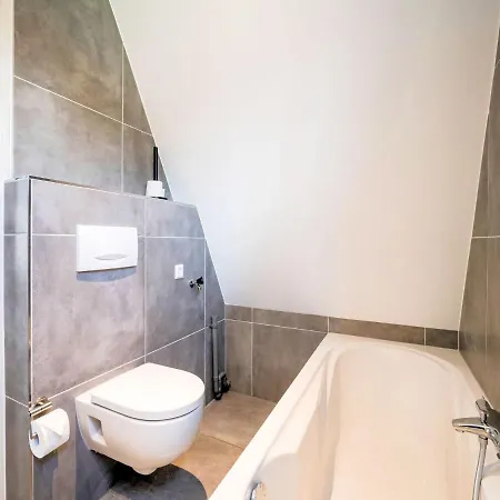 Casa vacanze Alluring In With Private Terrace Stramproy