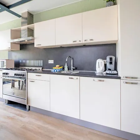 Casa vacanze Alluring In With Private Terrace Stramproy